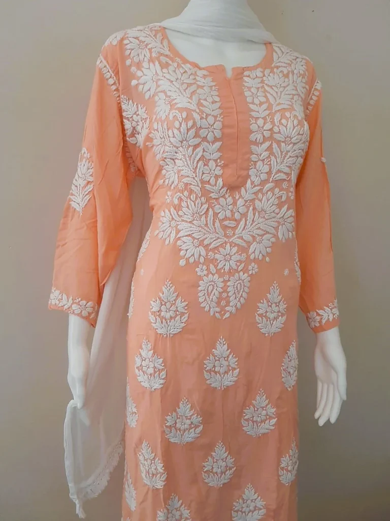 chikankari kurties in lucknow
